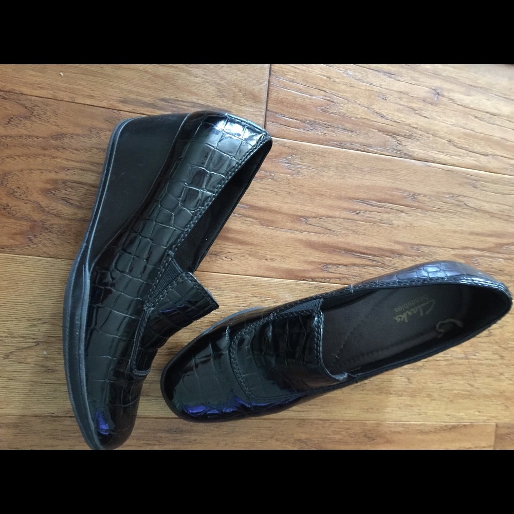 Clarks Black Croc Wedges 9.5M, Excellent Condition